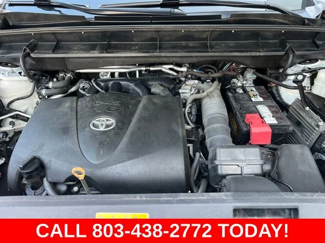 Used 2020 White Toyota XLE image 36