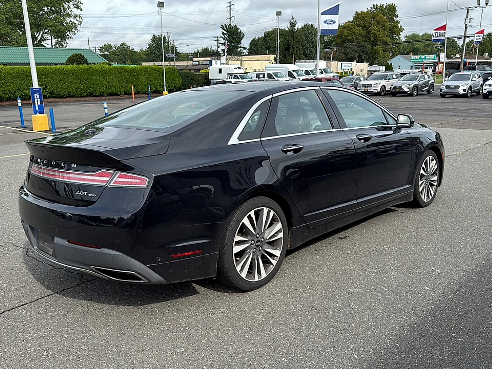 Used 2019 Infinite Black Metallic Lincoln Reserve II image 7