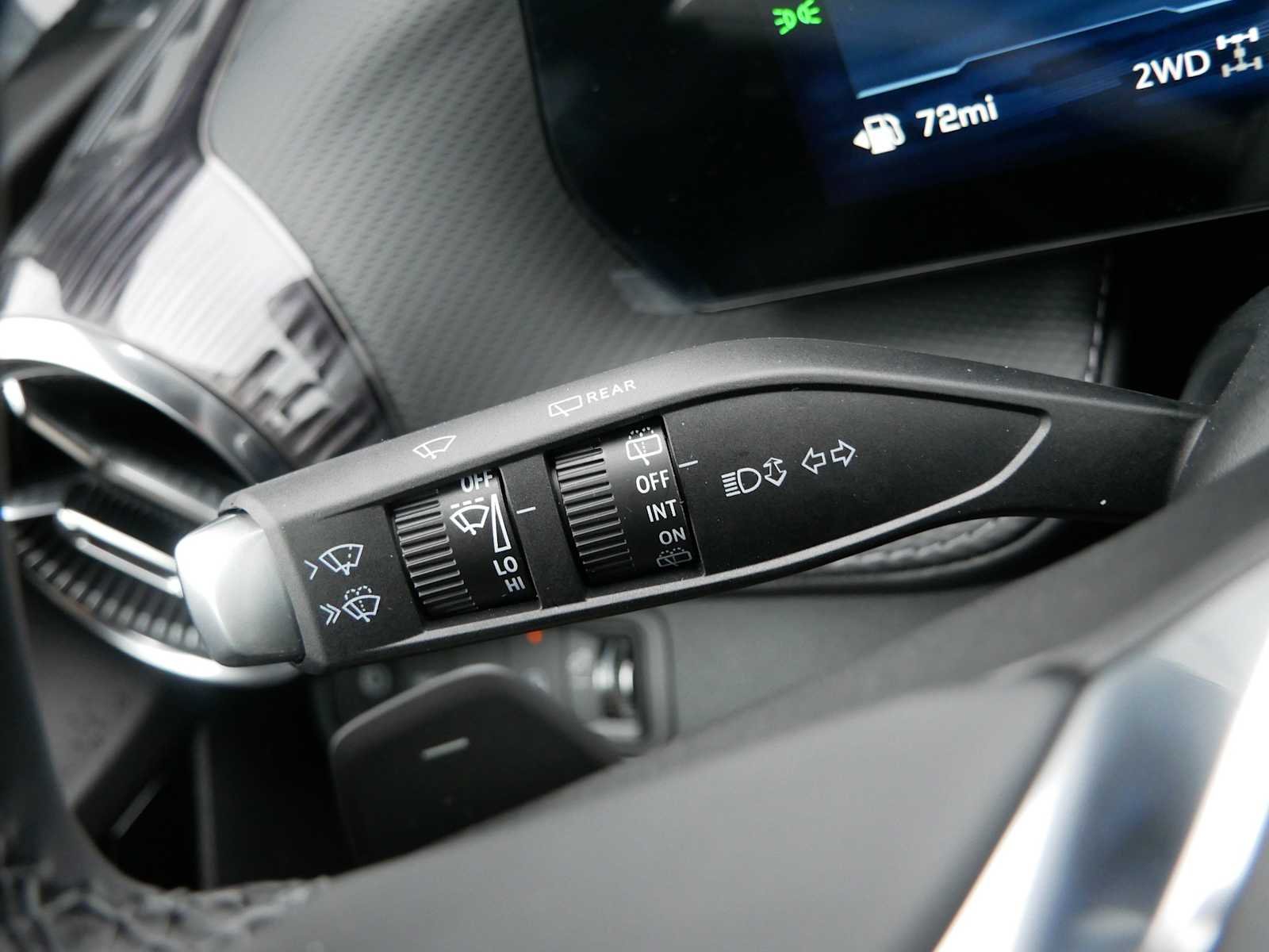 New 2027 Summit White Chevrolet LT image 23