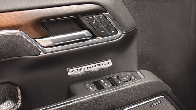 Used 2024 Onyx Black GMC Denali image 21