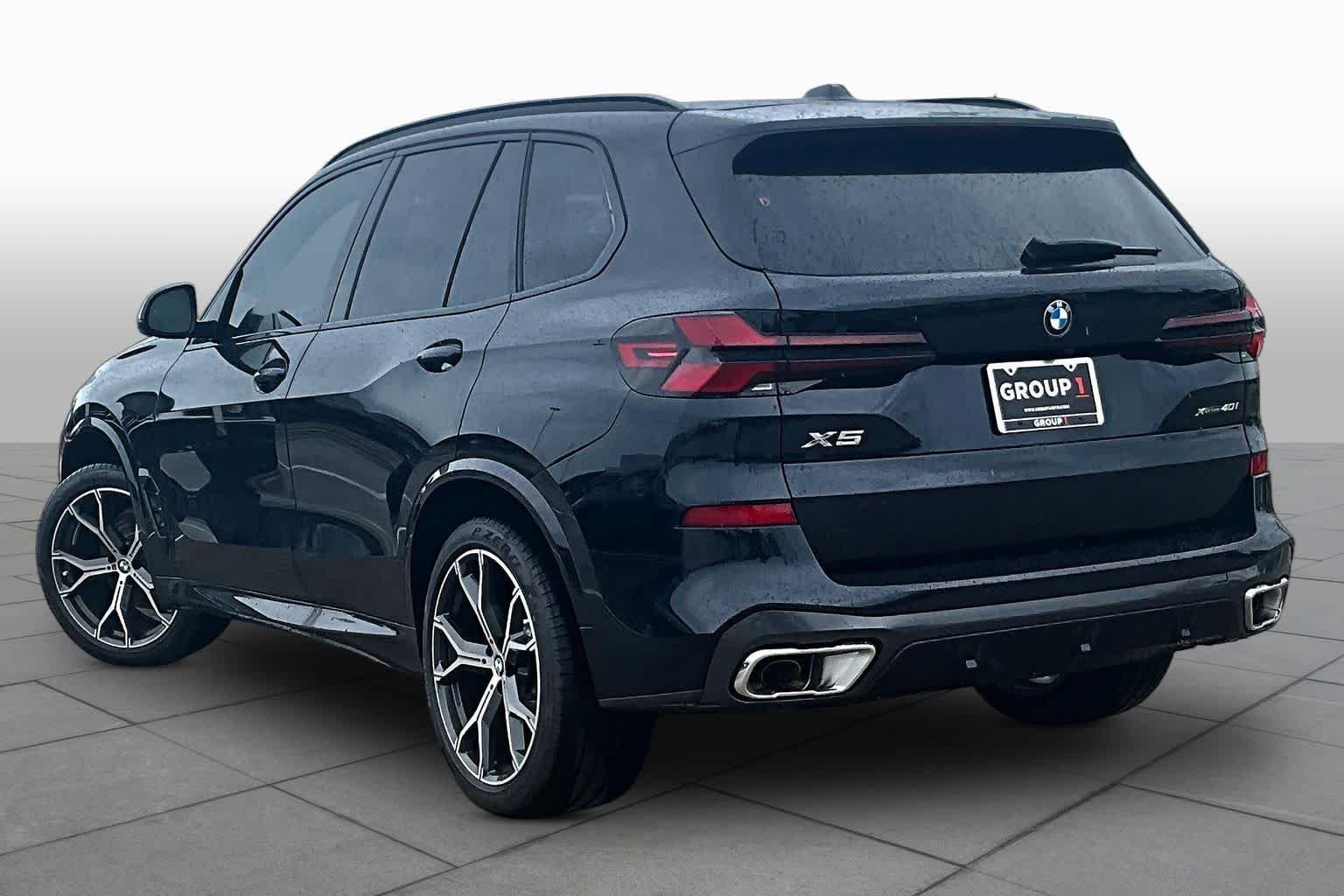 Used 2026 Carbon Black Metallic BMW xDrive40i image 11