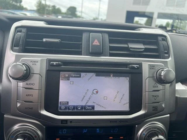 Certified Used 2018 Blizzard Pearl Toyota  image 16