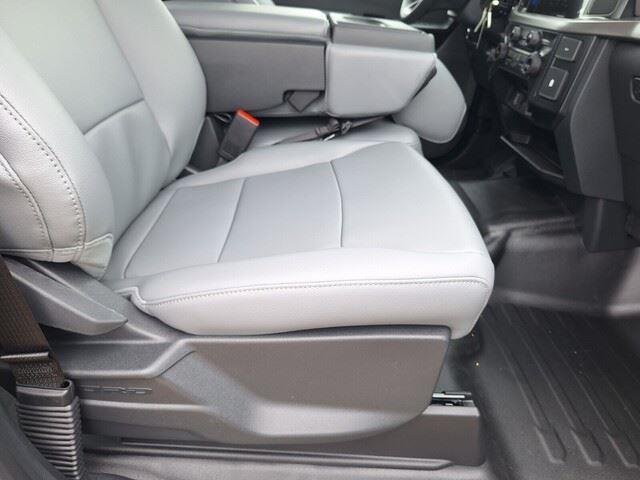 New 2026 Oxford White Ford XL image 29