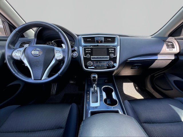 Used 2018 Gun Metallic Nissan 2.5 SR image 21