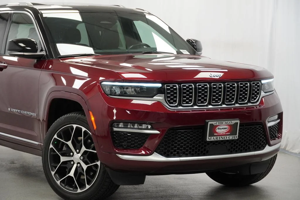 Used 2022 Red Jeep Summit Reserve 4xe image 3