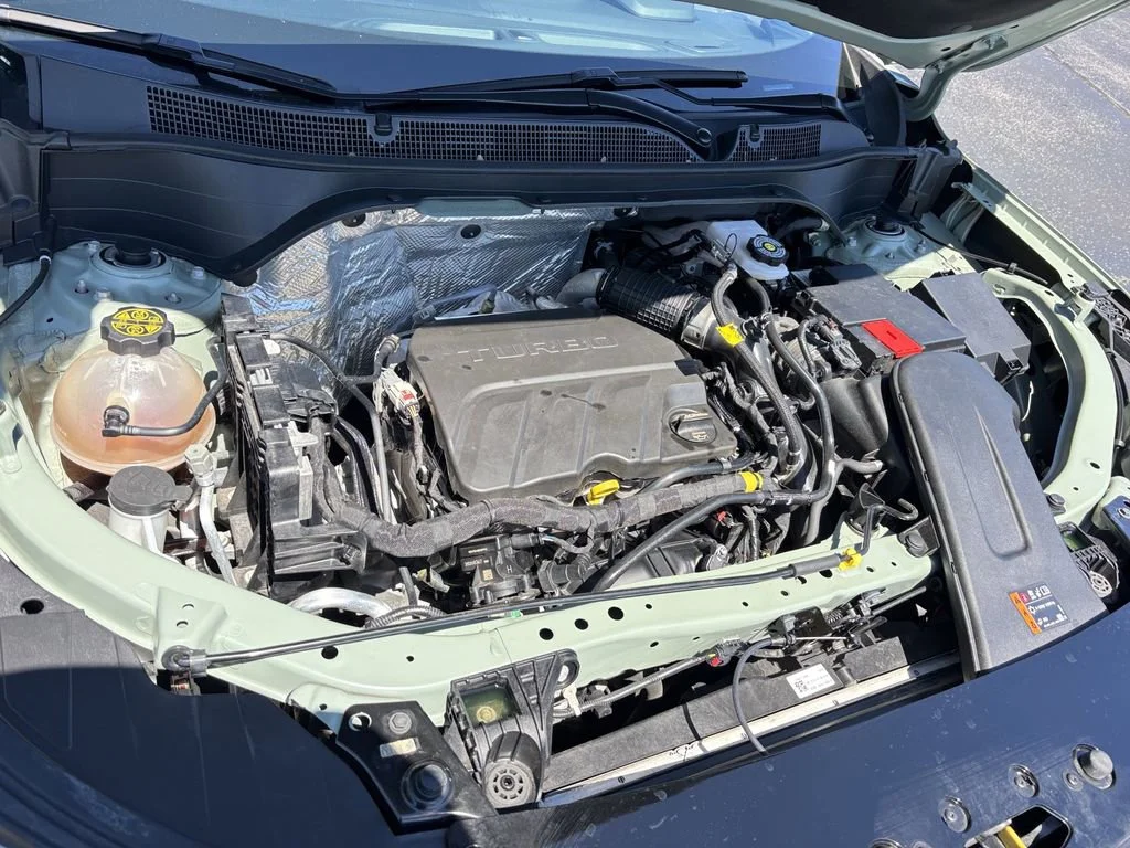 Used 2025 Cacti Green Chevrolet ACTIV image 13