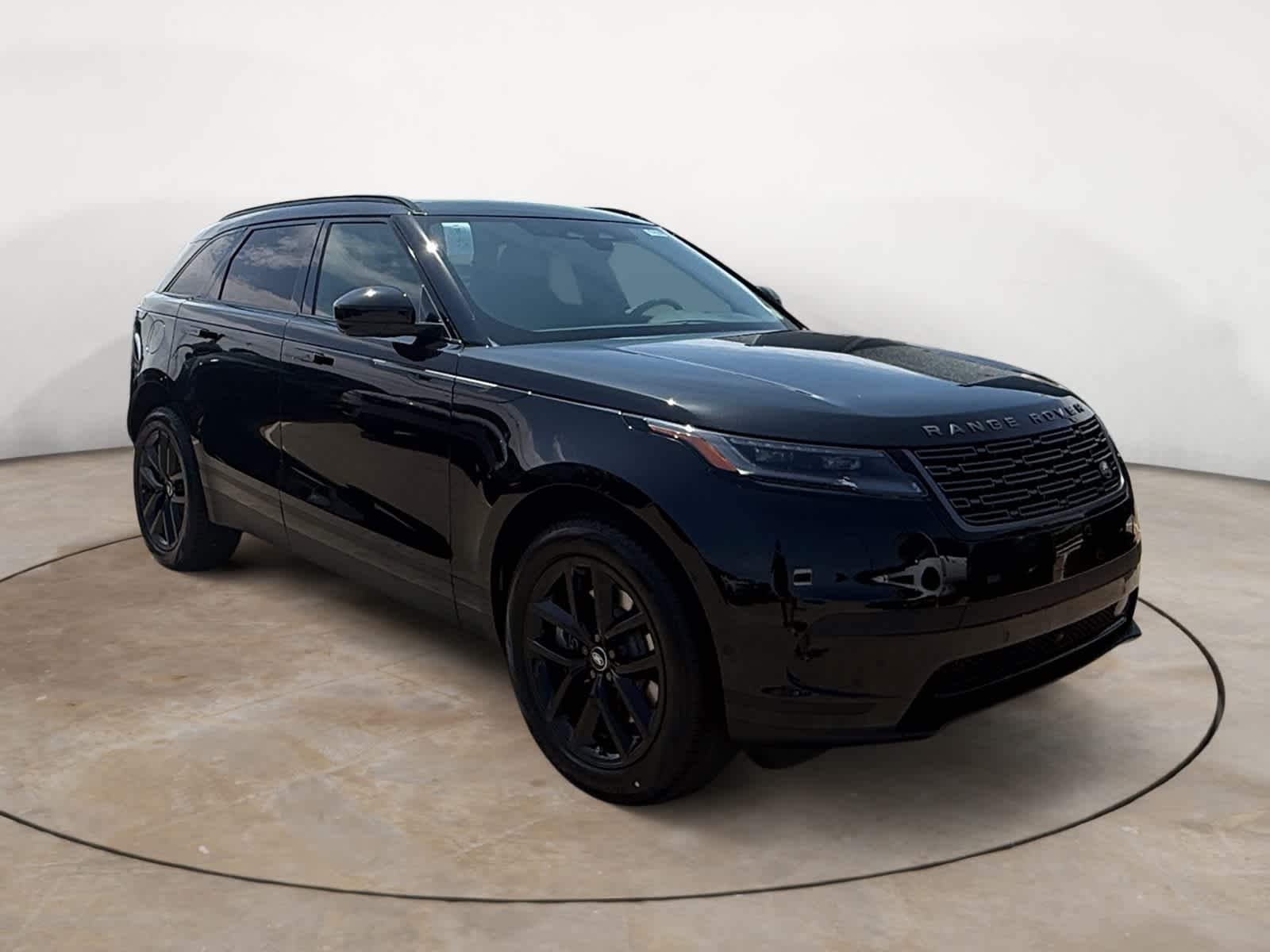 New 2026 Santorini Black Land Rover S image 7