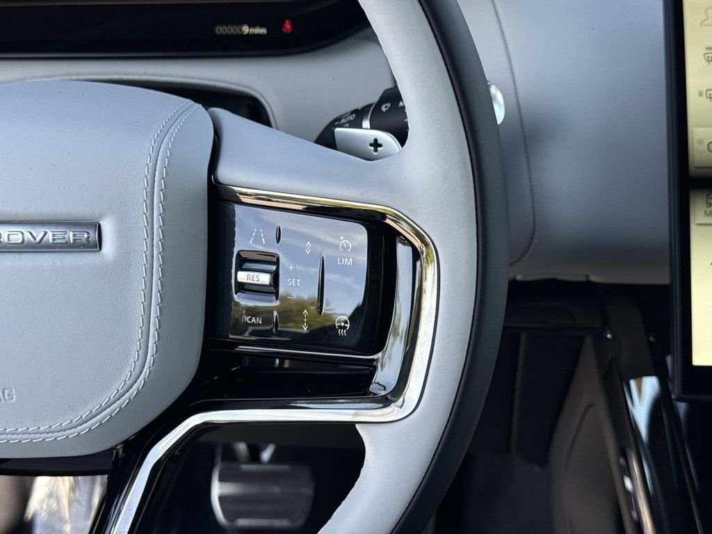 New 2026 Carpathian Grey LAND ROVER Dynamic SE image 6