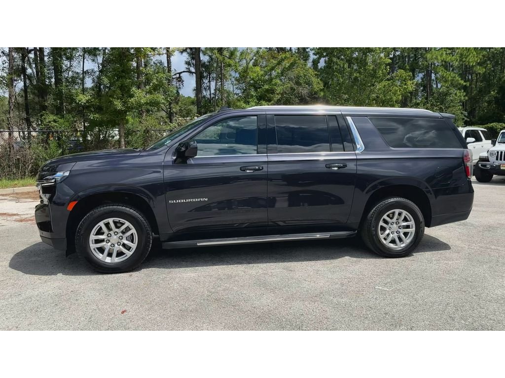 2024 Chevrolet Suburban LT - Photo 5
