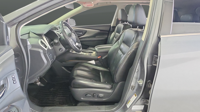 Used 2018 Brilliant Silver Metallic Nissan Platinum image 9