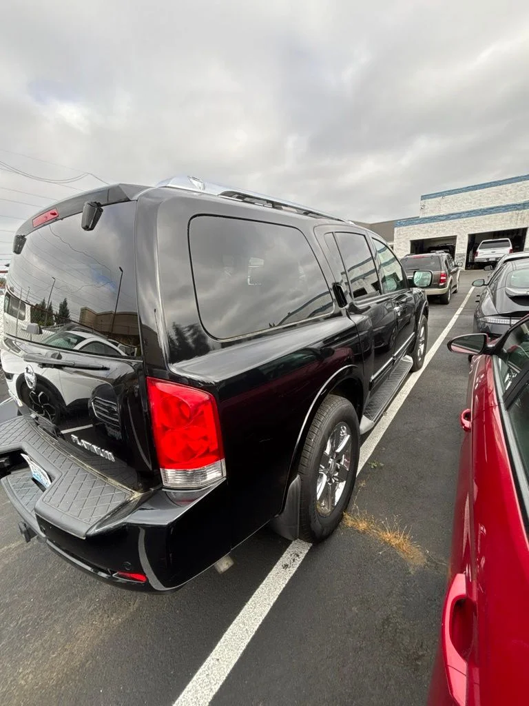 Used 2013 Black Nissan SV image 5
