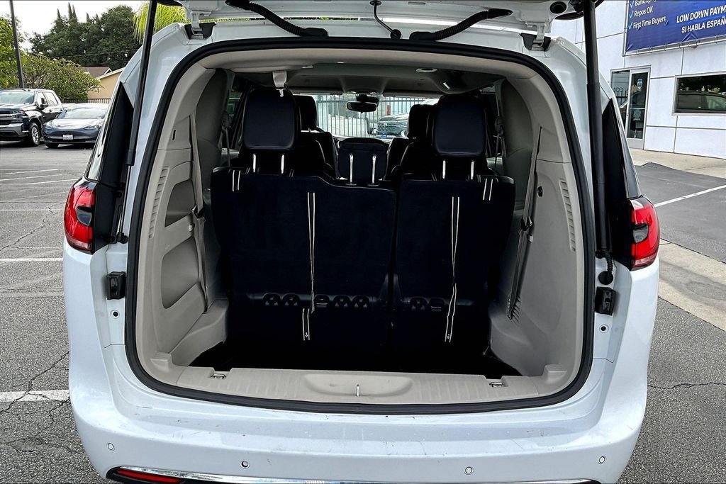 Used 2023 White Chrysler Touring L image 25