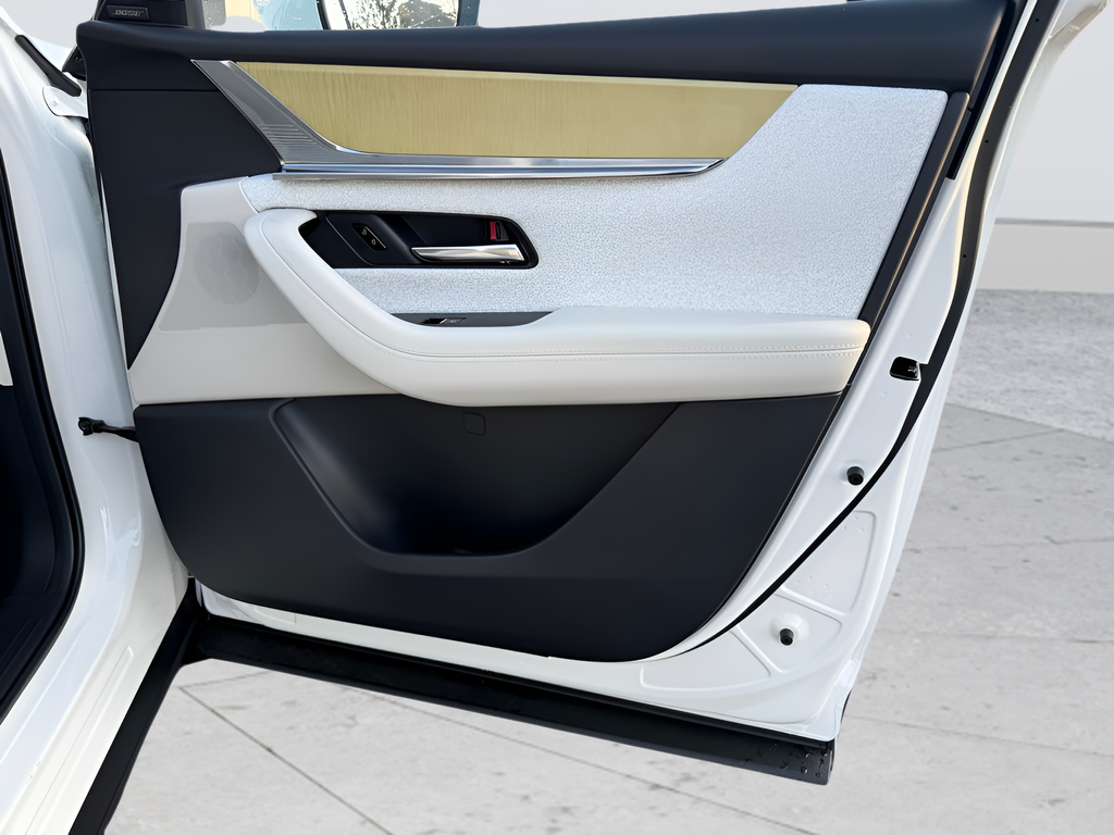 New 2026 Rhodium White Premium Mazda 3.3 Turbo S Premium Plus image 27