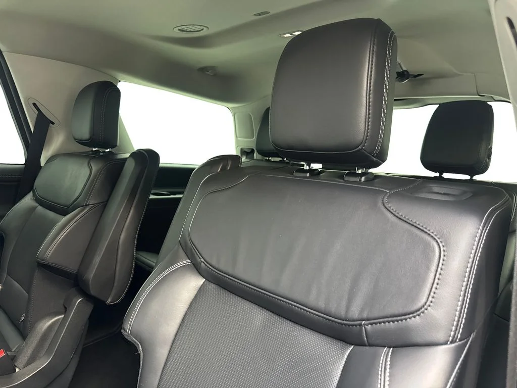 Used 2025 Silver Ford Platinum image 34