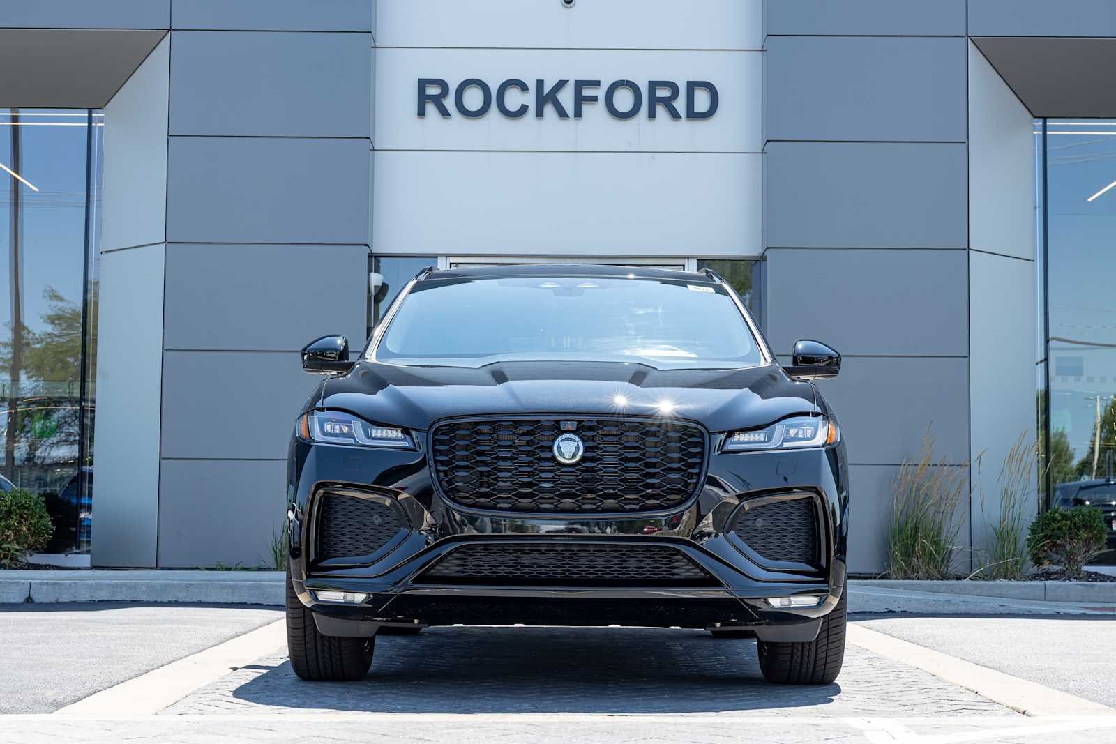 2026 Jaguar F-Pace R-Dynamic S - Photo 8