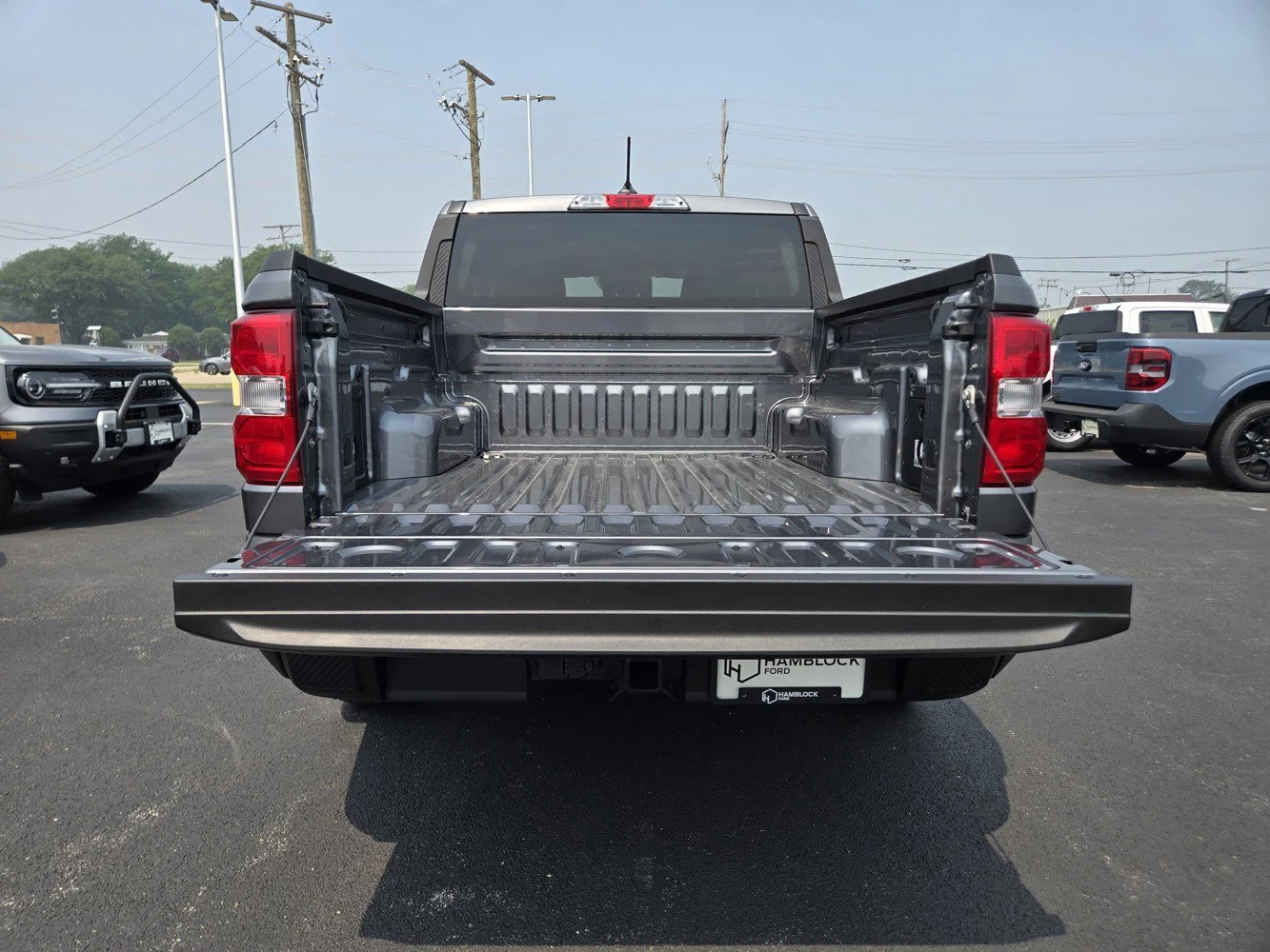New 2026 Carbonized Gray Metallic Ford XLT image 21