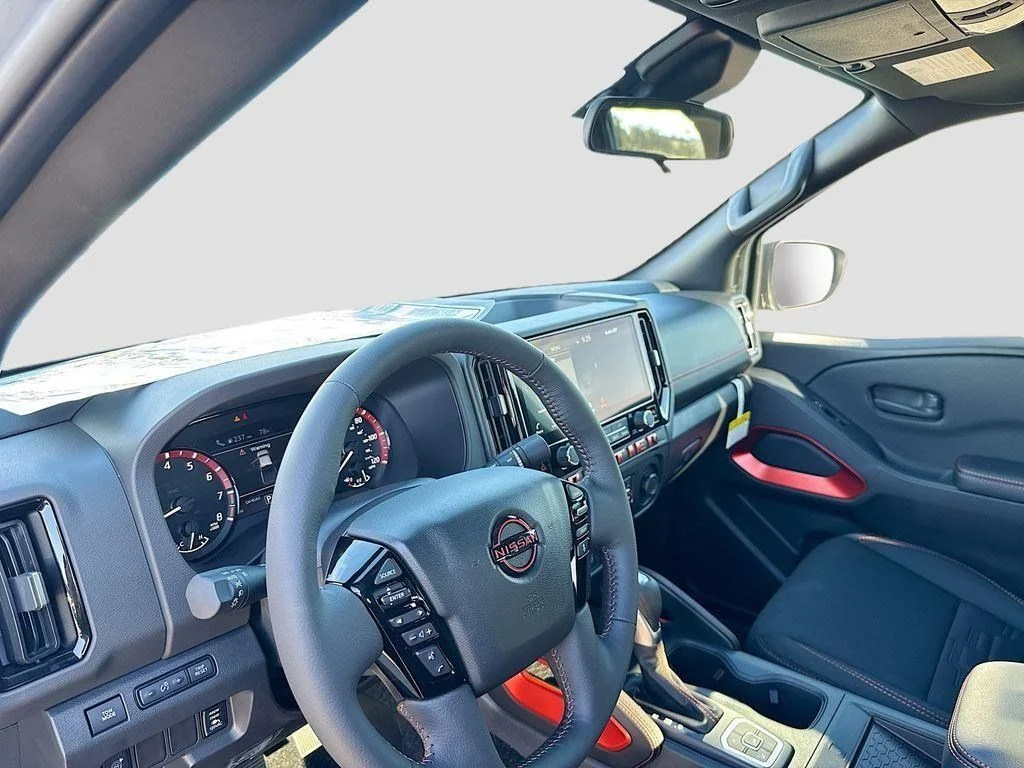 2026 Nissan Frontier PRO-4X - Photo 9