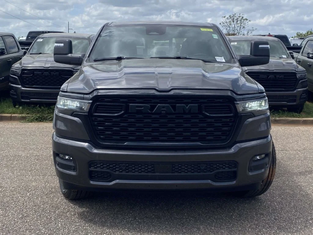 New 2026 Granite Crystal Metallic Clear-Coat Exterior Paint RAM Big Horn/Lone Star image 31
