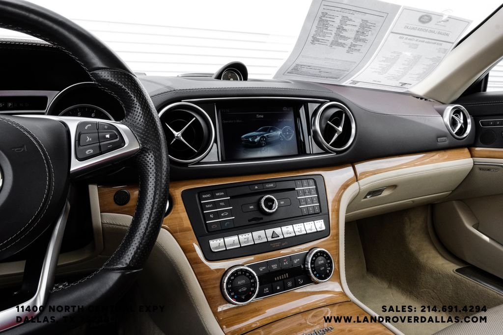 Used 2018 White Mercedes-Benz SL 550 image 26
