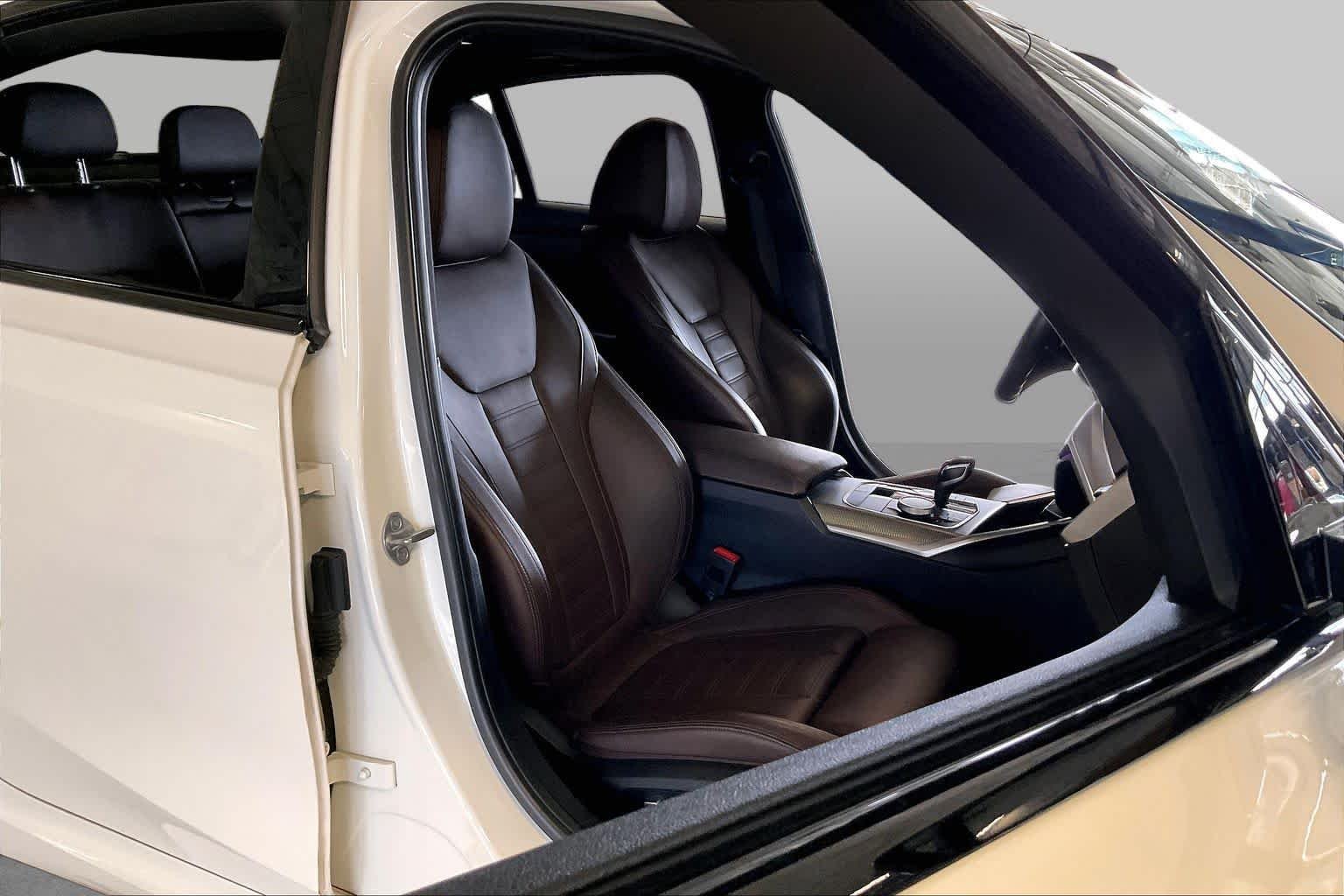 Used 2020 Alpine White BMW M340i image 8