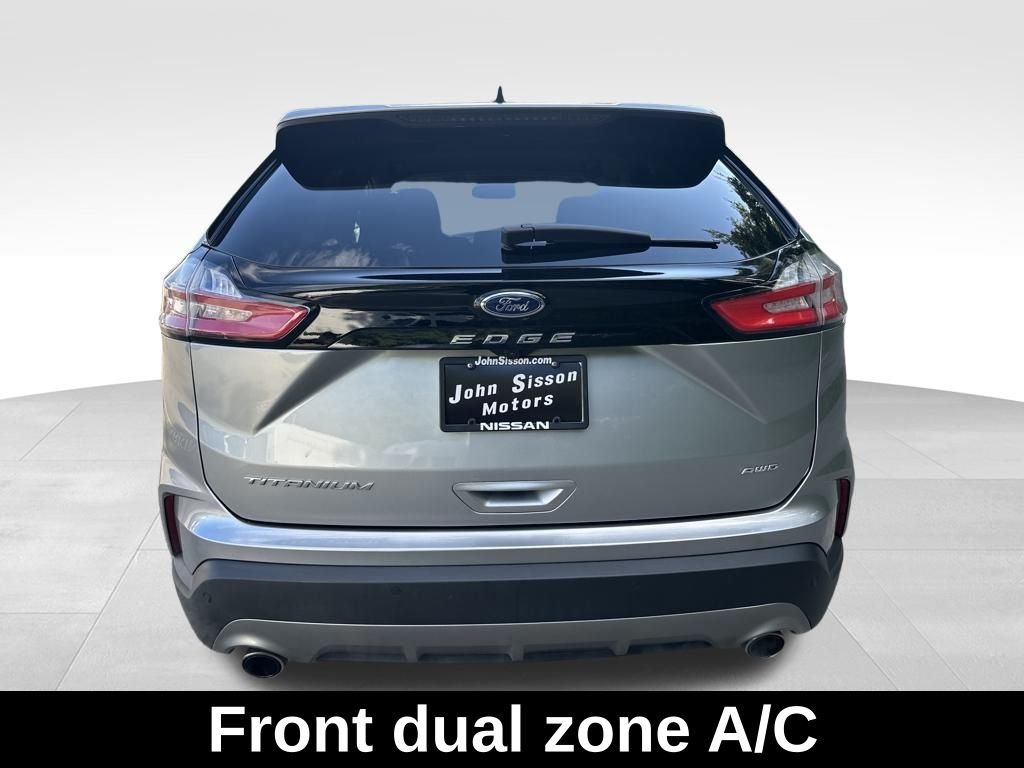2024 Ford Edge Titanium photo 3