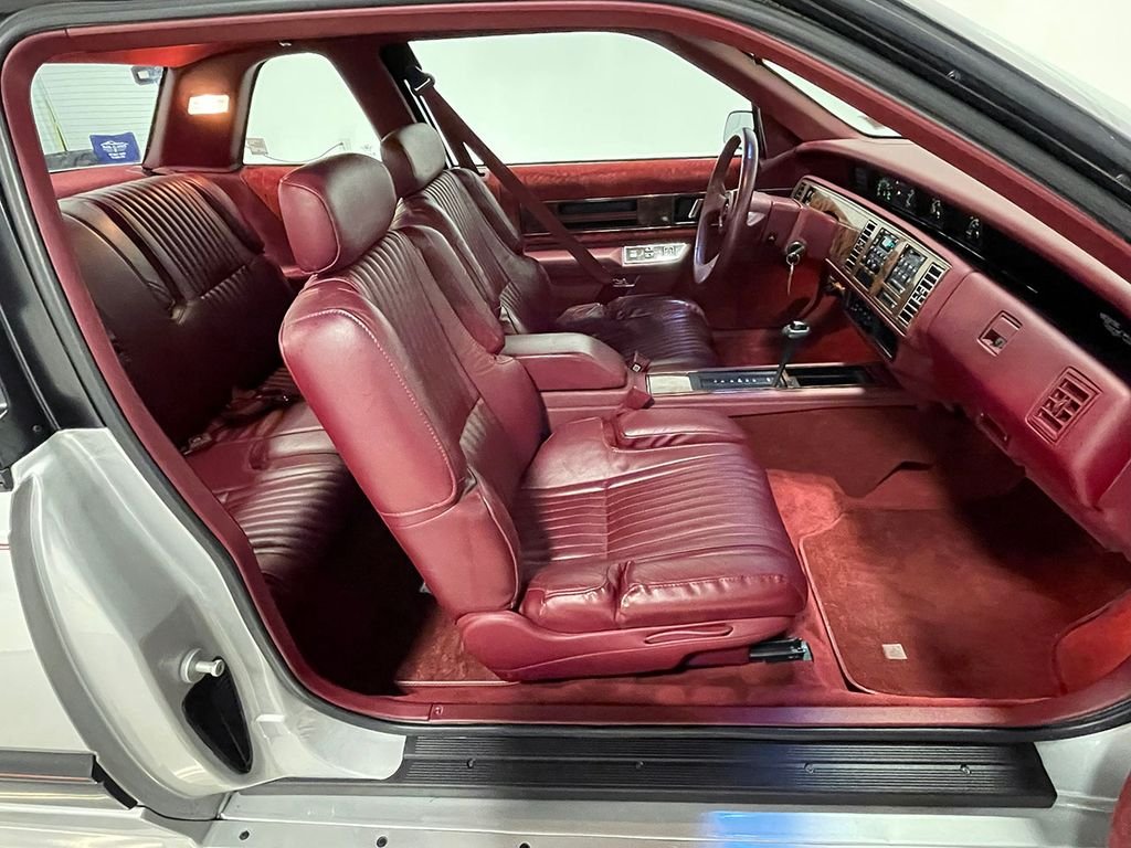 Used 1991  Buick Custom image 75
