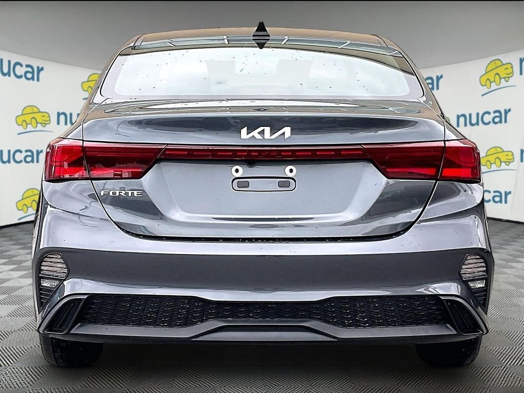 Used 2023 Gray Kia LXS image 5