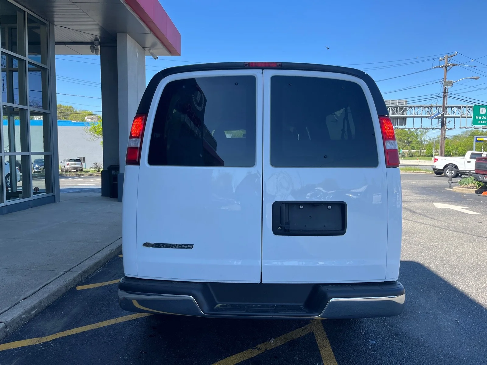 Used 2024 Summit White Chevrolet LT 3500 image 6