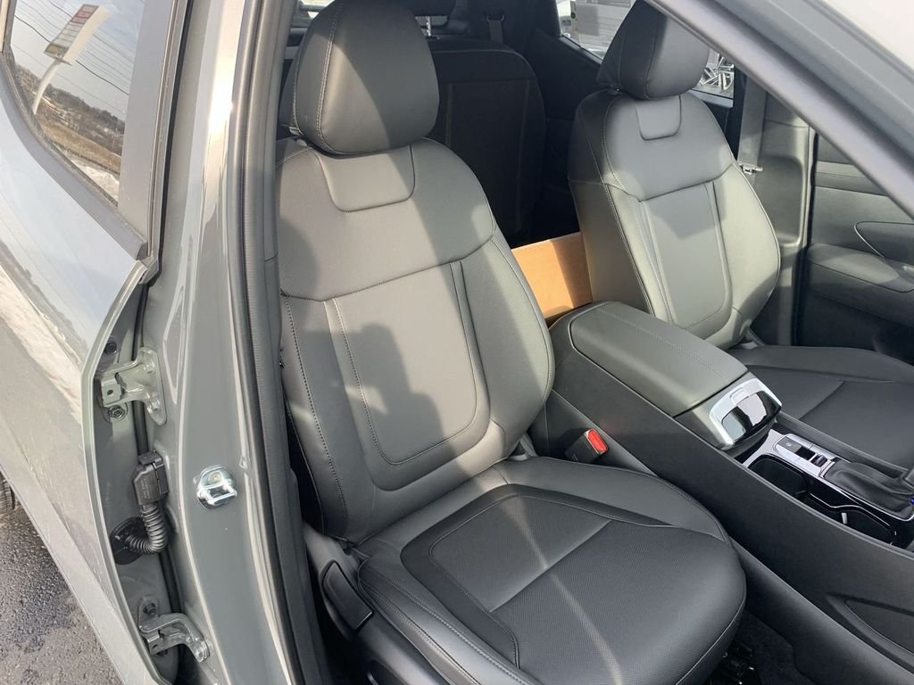 New 2026 Gray Hyundai SEL image 23