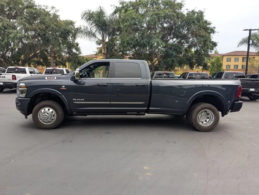 2026 RAM 3500 Limited - Photo 8