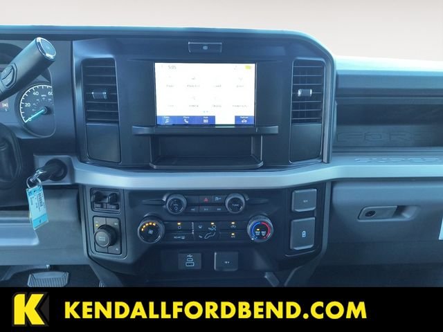 New 2025 Oxford White Ford XL image 11
