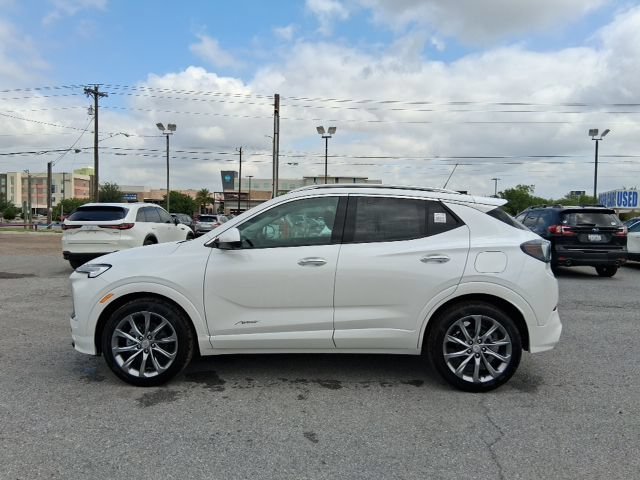 Used 2026 White Frost Tricoat Buick Avenir image 3