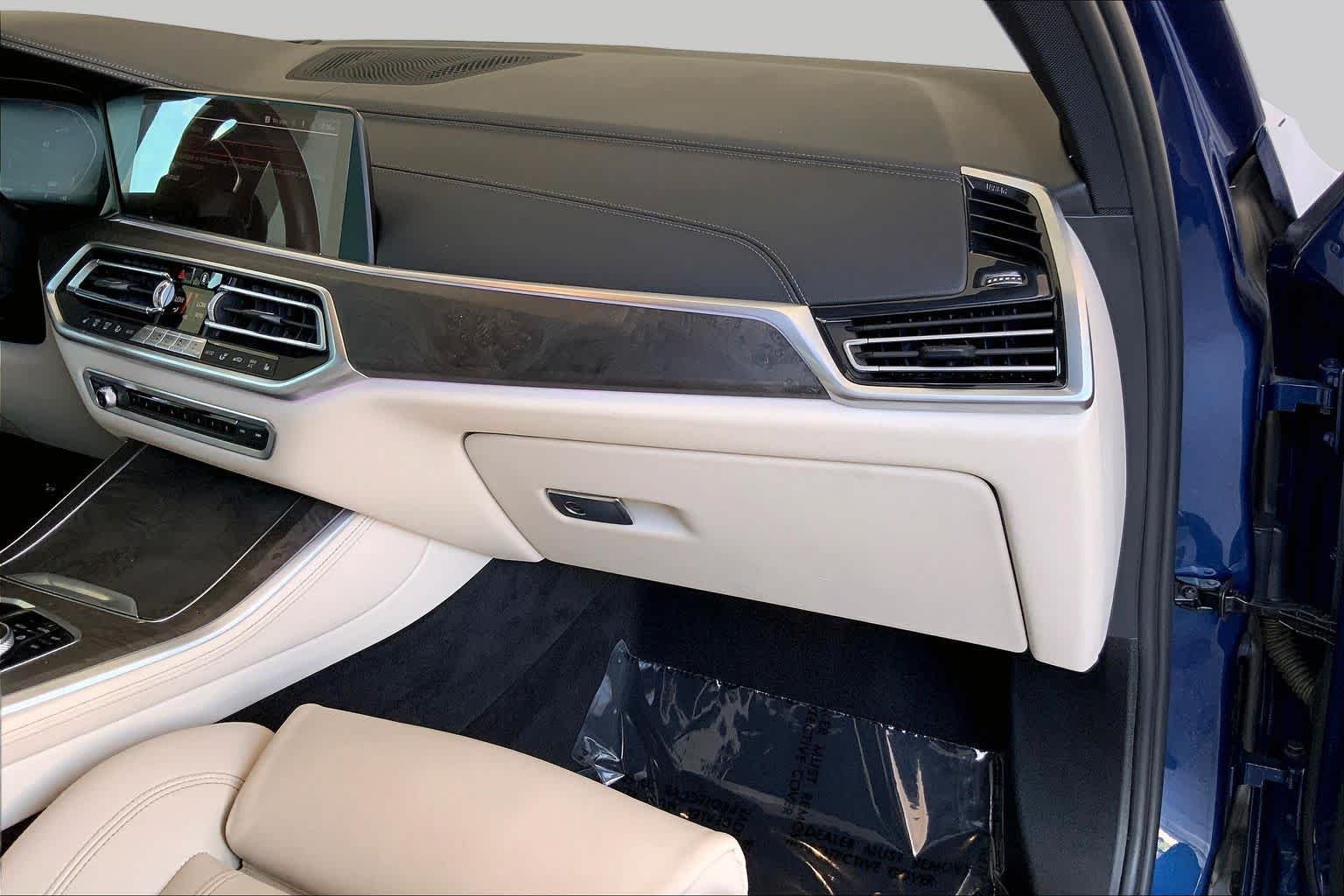 Used 2020 Phytonic Blue Metallic BMW xDrive40i image 19