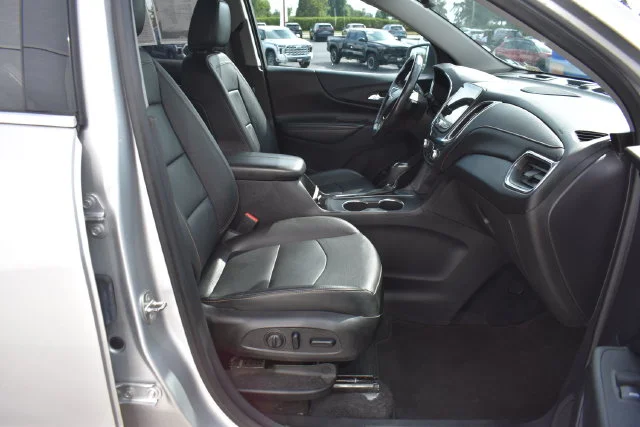 Used 2020 Silver Chevrolet Premier image 22
