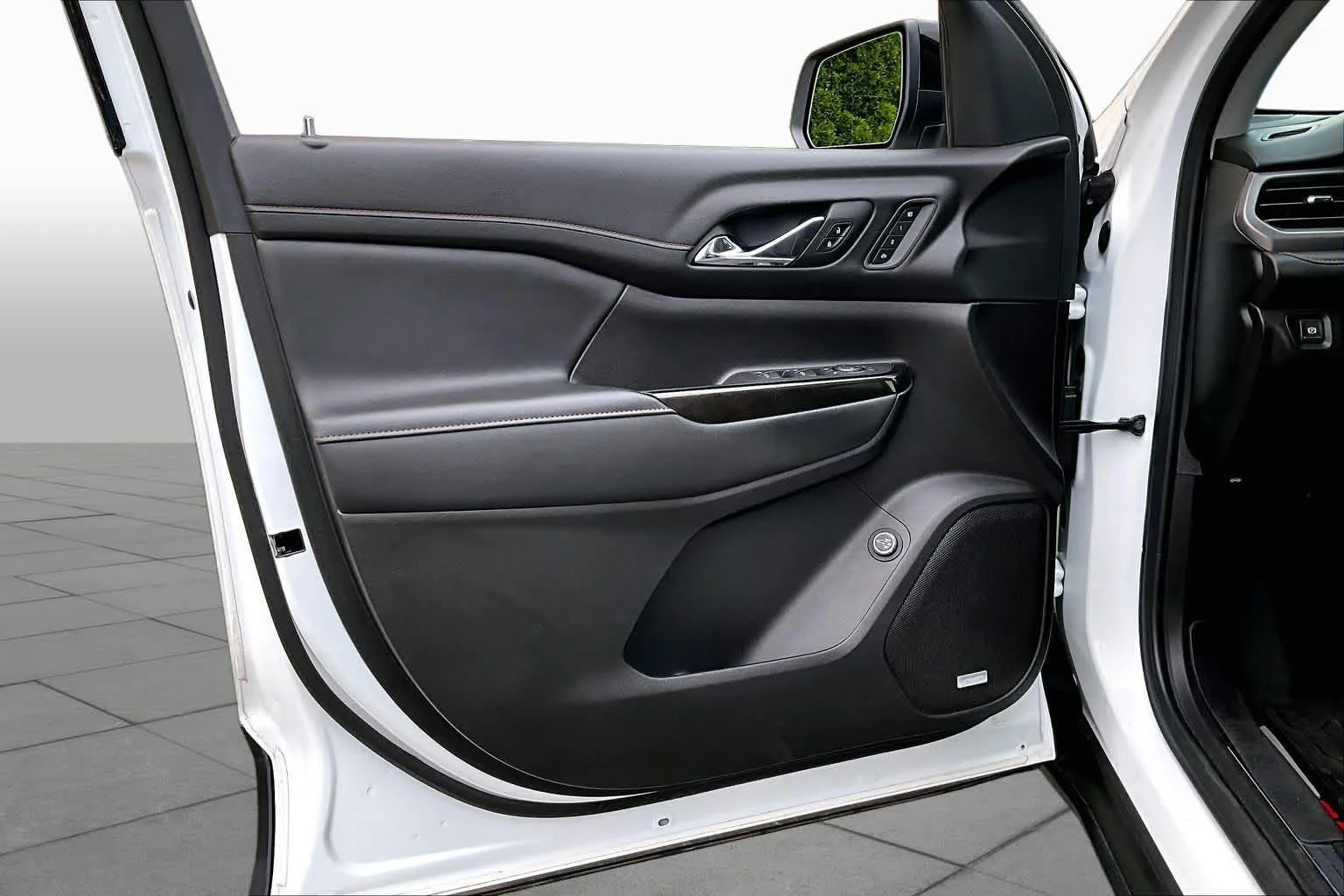 Used 2023 Summit White GMC AT4 image 22