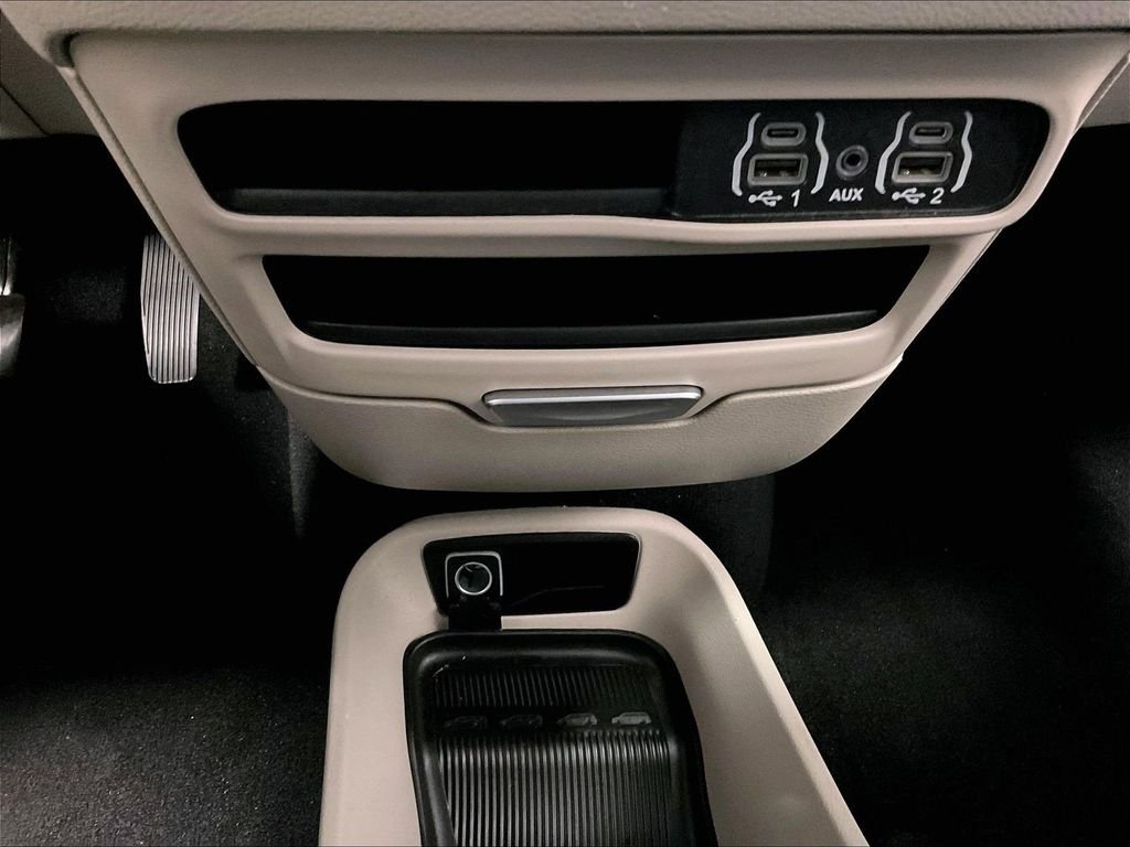 Used 2023 White Chrysler Touring L image 27