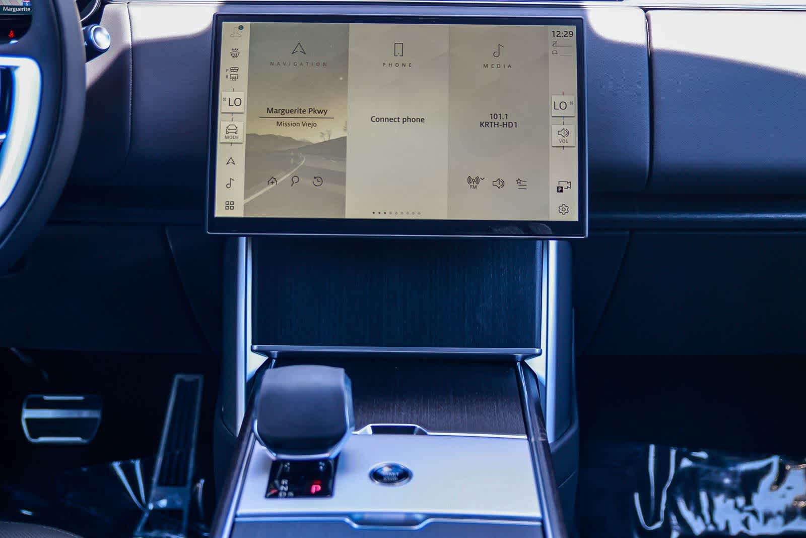 New 2026 Black Land Rover SE image 13
