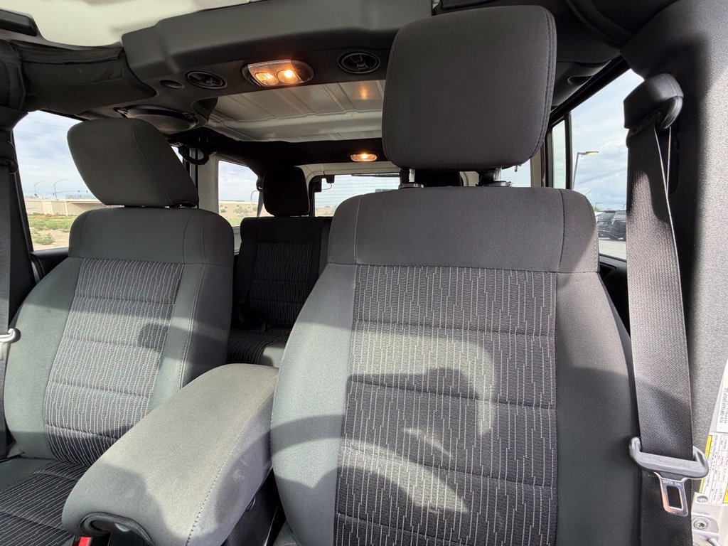 Used 2012 Silver Jeep Unlimited Sport S image 18