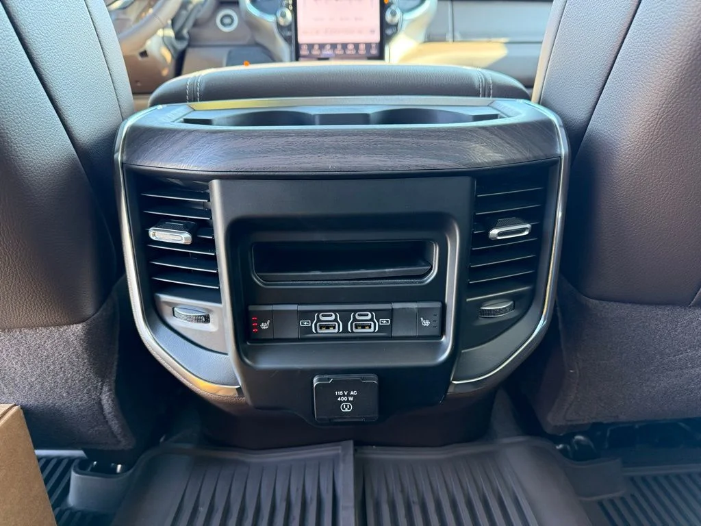 2026 RAM 3500 Laramie - Photo 33