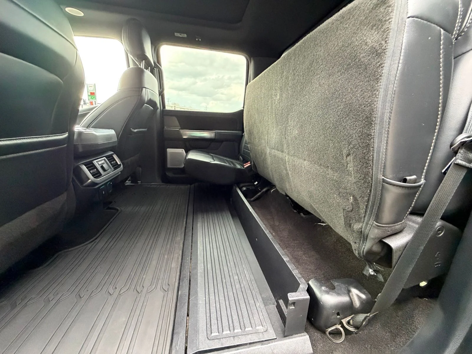 Used 2023 Black Ford Platinum image 27