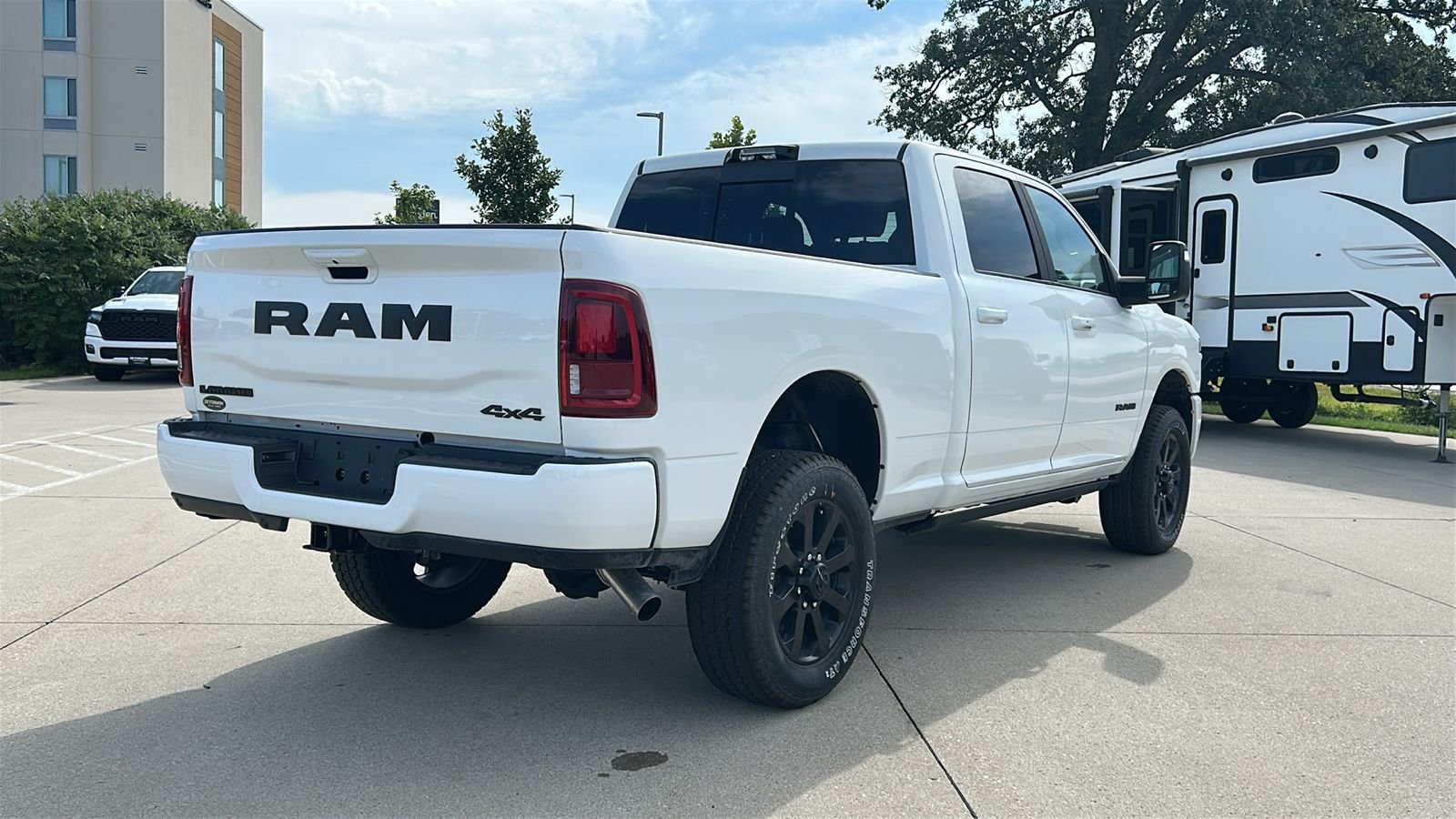 New 2026 Bright White Clear-Coat Exterior Paint RAM Laramie image 4