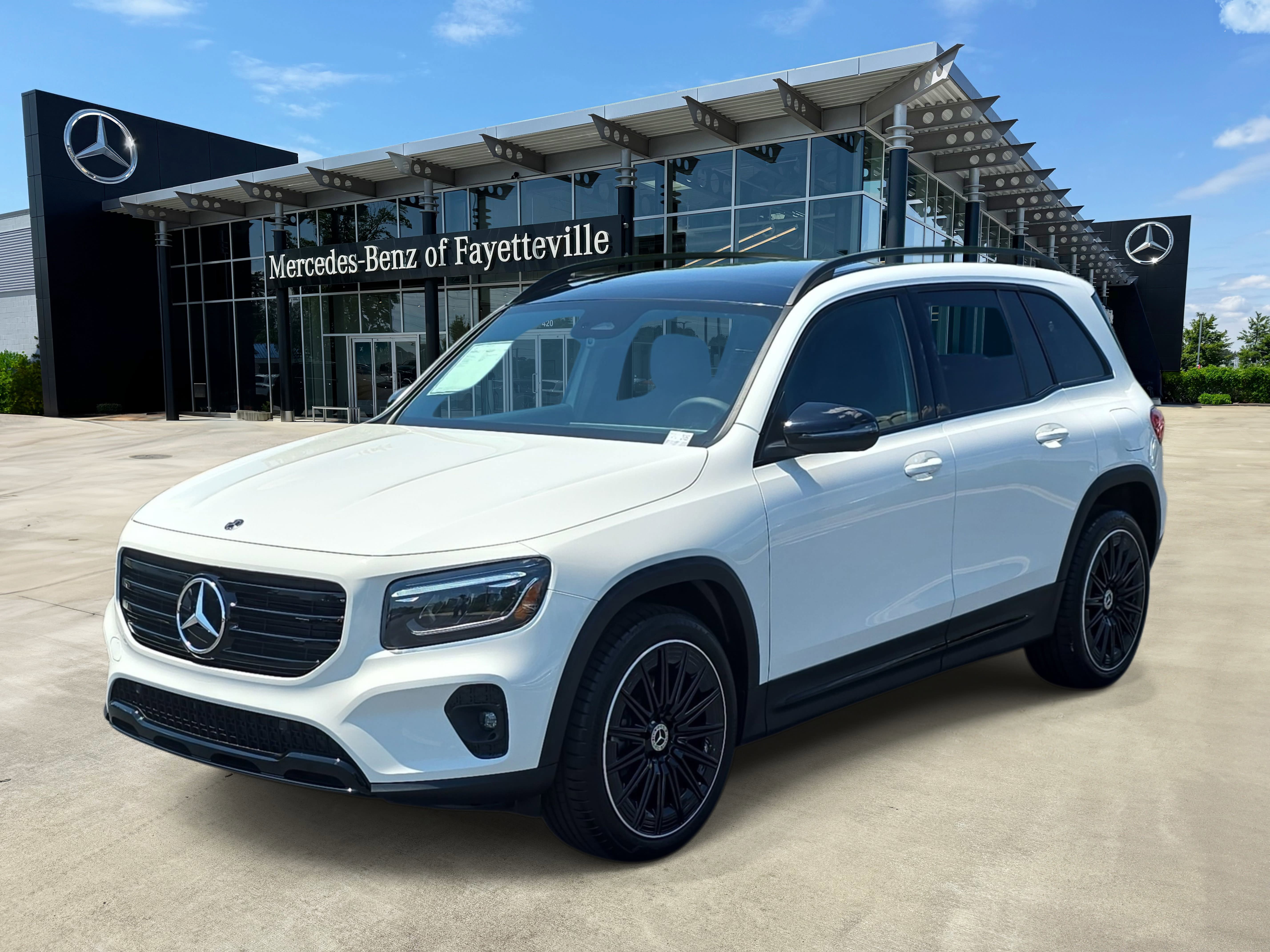 2026 Mercedes-Benz GLB GLB 250's photo