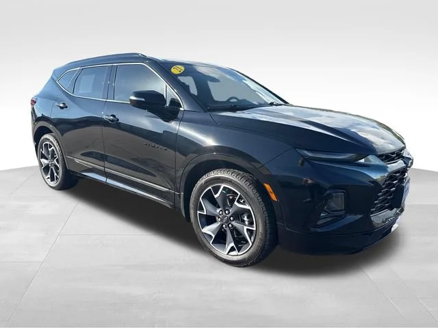 Used 2021 BLACK Chevrolet RS image 9
