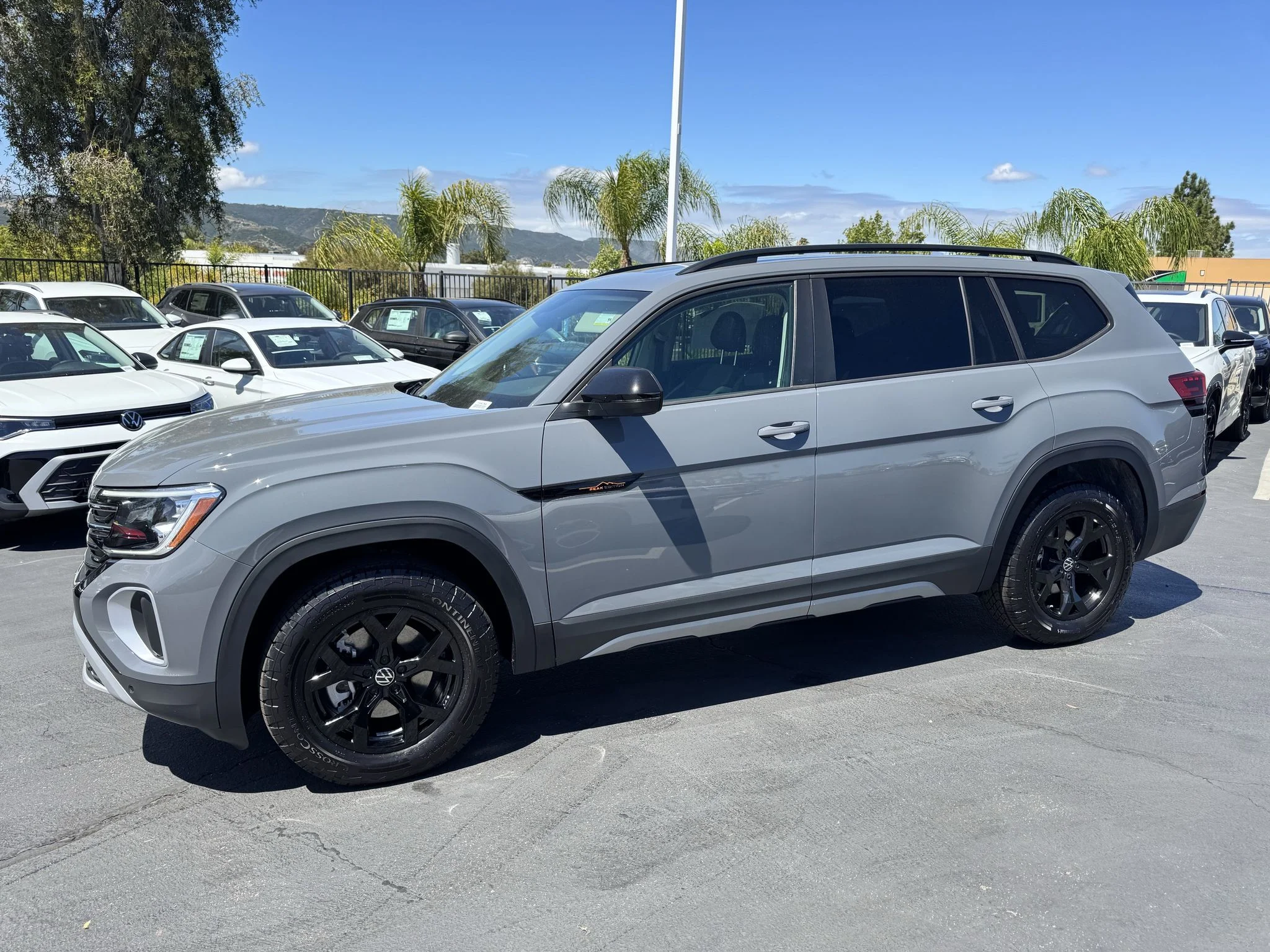 New 2026 Pure Gray Volkswagen 2.0T Peak Edition image 5