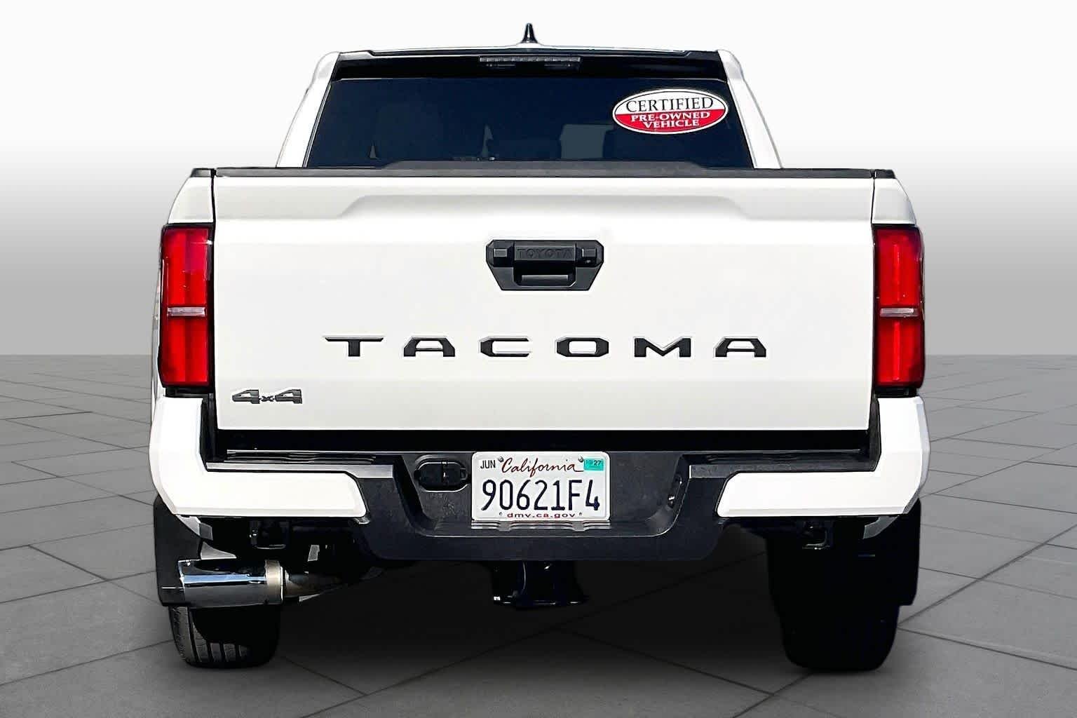 Used 2025 Ice Cap Toyota SR5 image 4