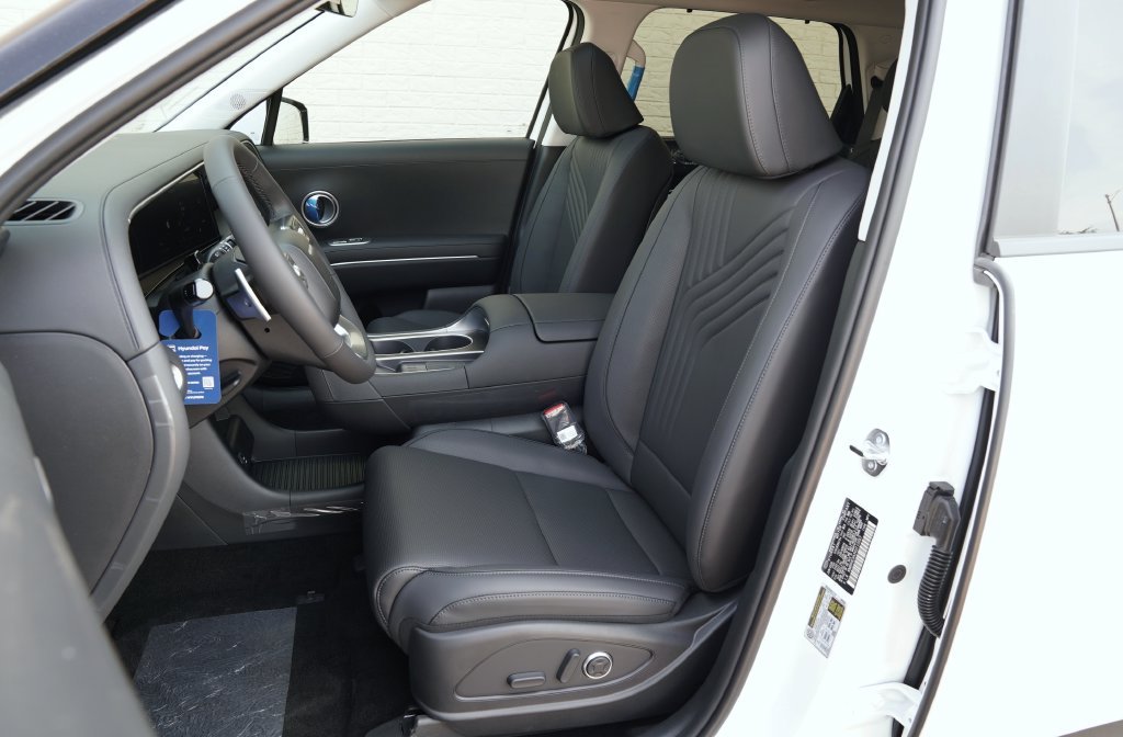 New 2027 Creamy White Pearl Hyundai SEL Premium image 26