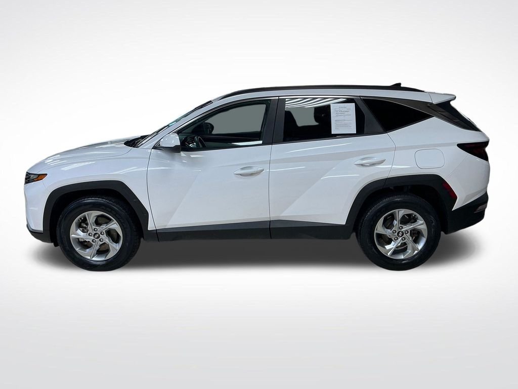 Used 2024 White Hyundai SEL image 2