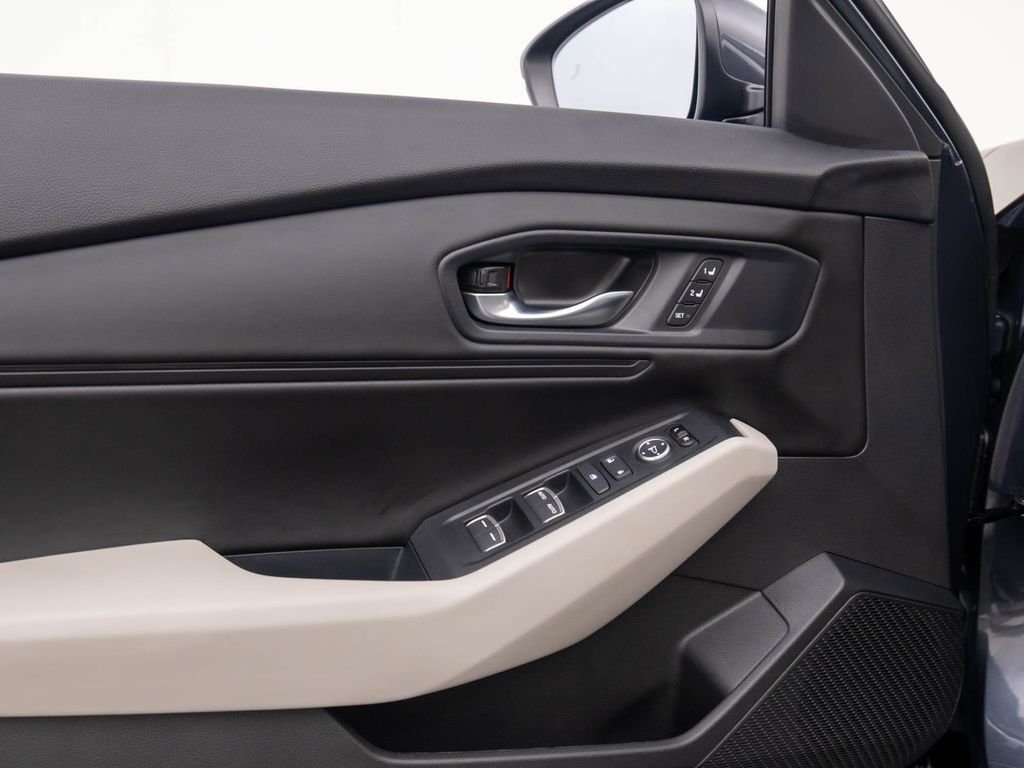 2026 Honda Accord Hybrid EX-L - Photo 16