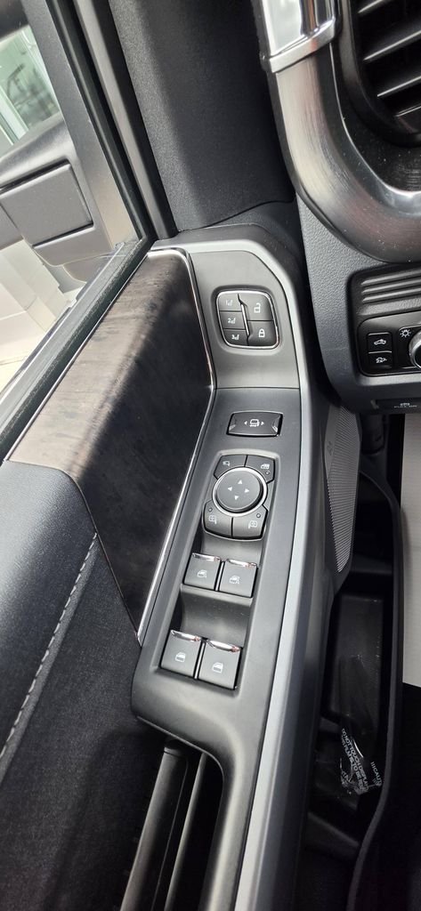 New 2026 Agate Black Metallic Ford F-350® Lariat® image 13