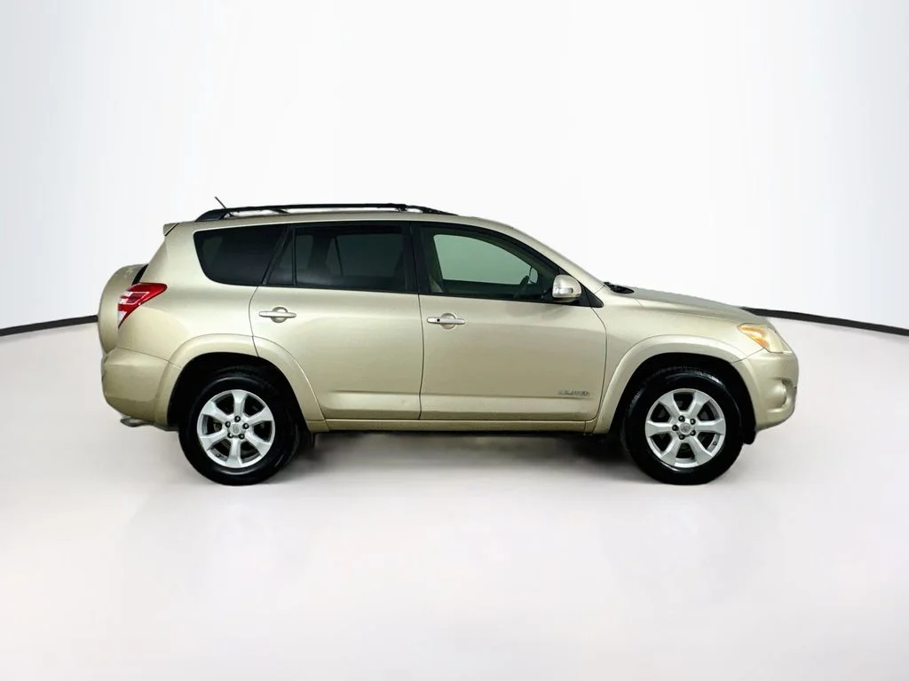 Used 2009 Sandy Beach Metallic Toyota Limited image 8